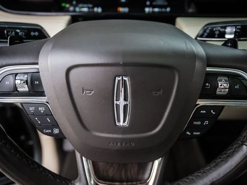 Used 2018 Lincoln Navigator L Reserve w/ Technology Package AWD/4WD image 36