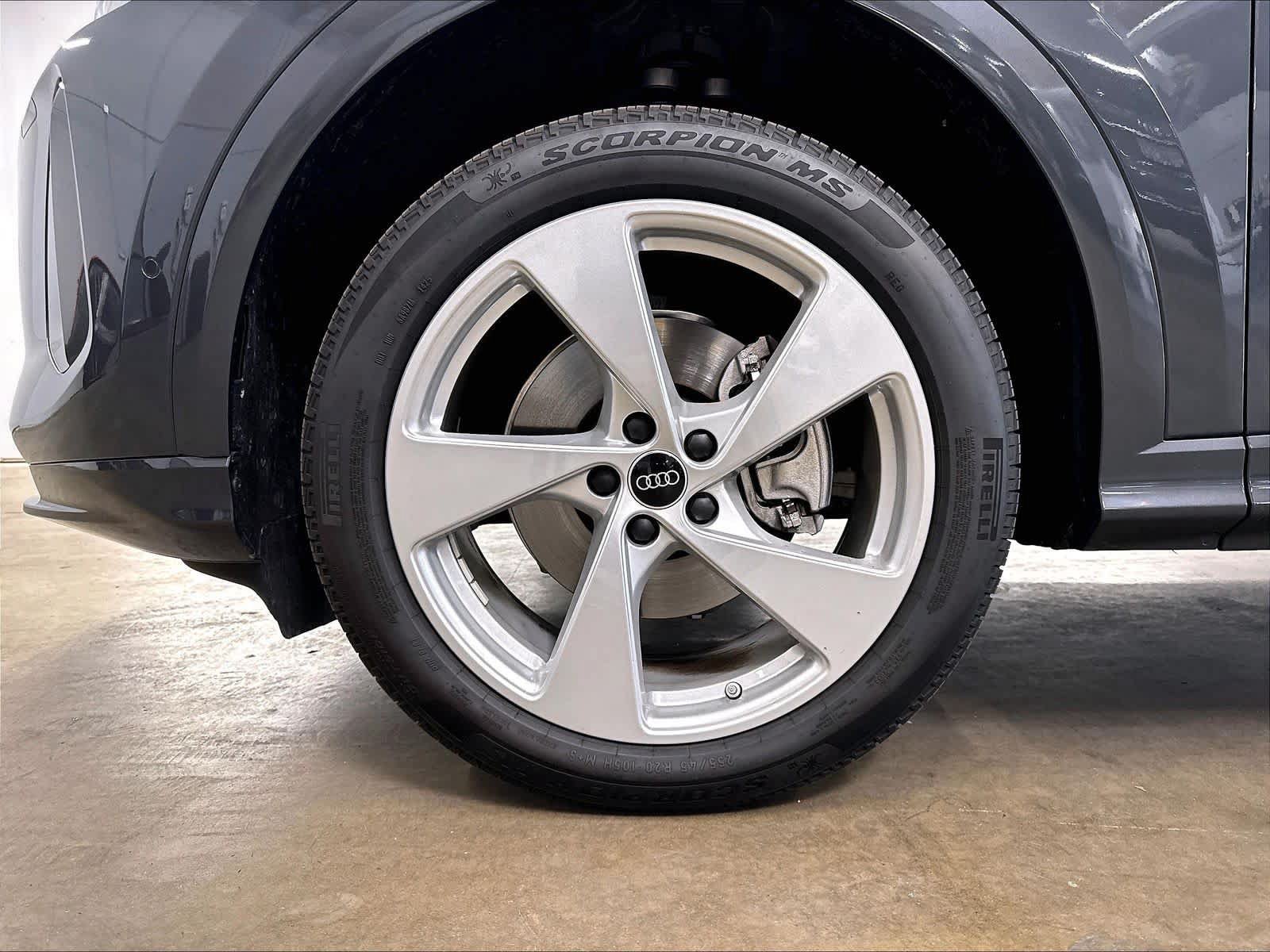 Certified 2025 Audi Q5 Premium w/ Premium Plus AWD/4WD image 12