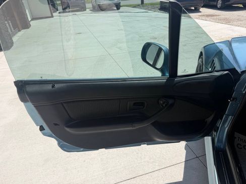 Used 2000 BMW Z3 2.5i RWD image 10