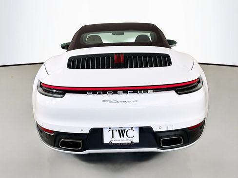 Used 2024 Porsche 911 Carrera RWD image 6