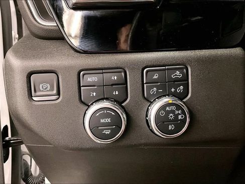 Used 2024 GMC Sierra 1500 Elevation w/ Elevation Premium Package AWD/4WD image 39