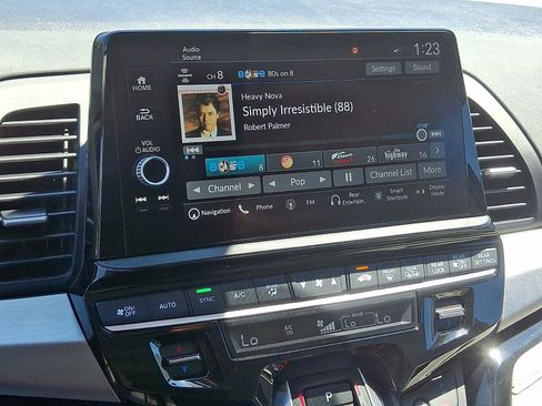 Certified 2026 Honda Odyssey Touring image 17