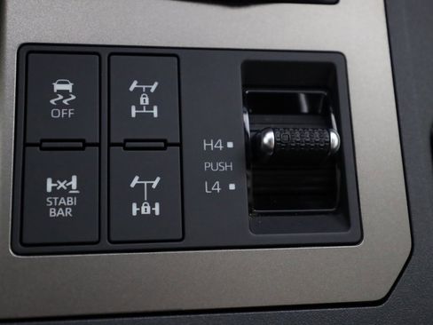 Used 2024 Toyota Land Cruiser image 33