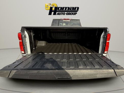 Used 2025 Chevrolet Silverado 2500 High Country w/ High Country Premium Package image 17