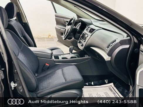 Used 2017 Nissan Altima 2.5 SV w/ Convenience Package image 8