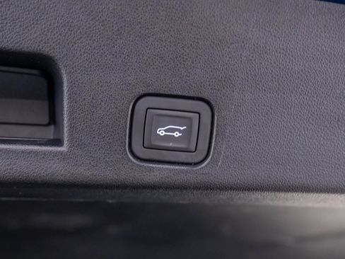 Used 2025 GMC Acadia Denali w/ Super Cruise Package image 33