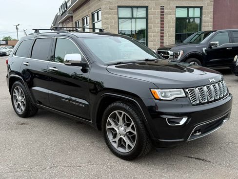 Used 2020 Jeep Grand Cherokee Overland AWD/4WD image 3