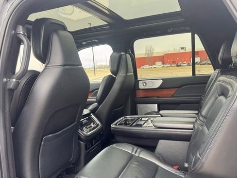 Used 2019 Lincoln Navigator L Reserve AWD/4WD image 36