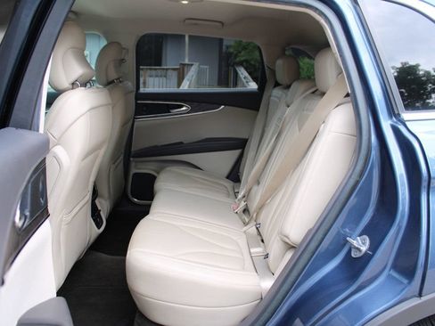 Used 2018 Lincoln MKX Select w/ Select Plus Package FWD image 31