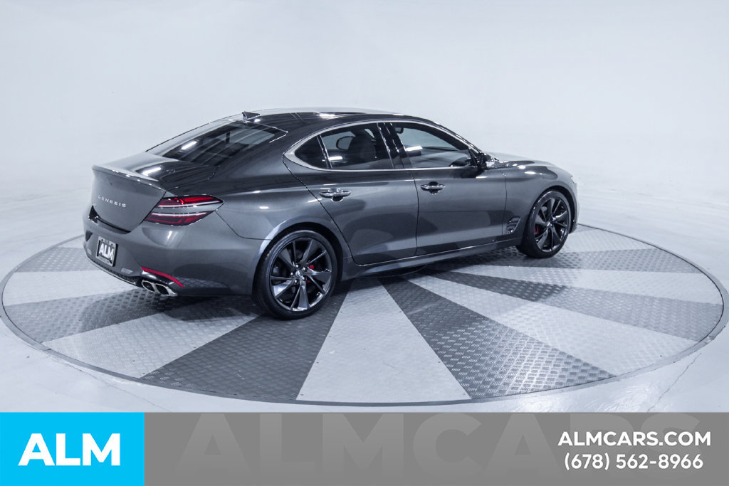 Used 2023 Genesis G70 2.0T w/ Sport Prestige Package RWD image 10