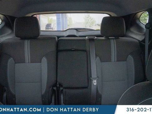 Used 2025 Chevrolet Blazer LT FWD image 21