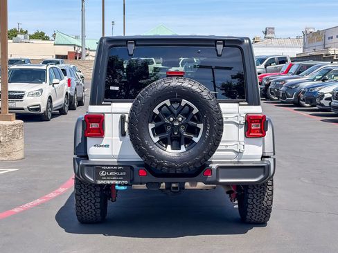 Used 2024 Jeep Wrangler Unlimited Rubicon 4xe AWD/4WD image 3