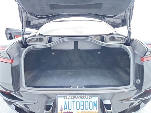 Used 2018 Aston Martin DB11 Coupe image 38