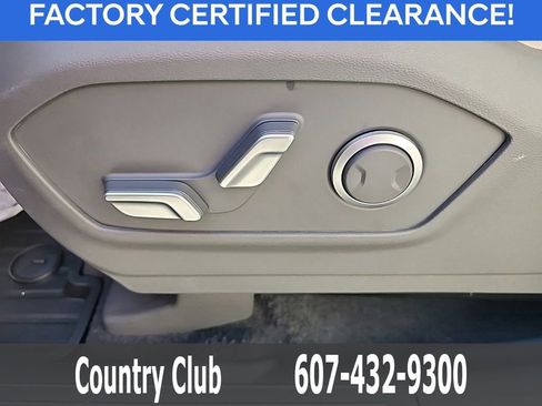 Used 2025 Hyundai Santa Fe SEL image 12