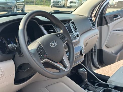 Used 2017 Hyundai Tucson SE w/ SE Popular Package 02 FWD image 26