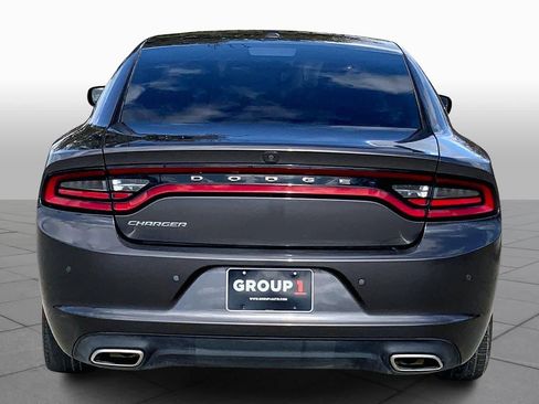 Used 2022 Dodge Charger SXT image 5