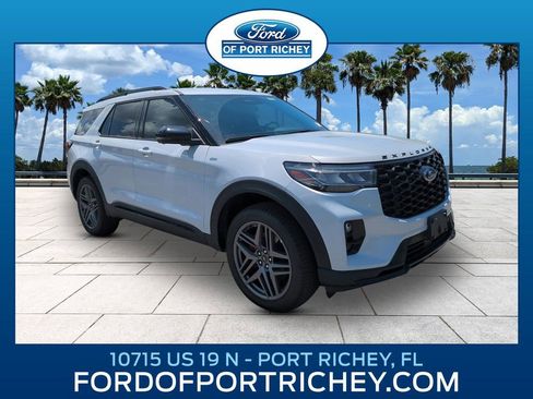 New 2026 Ford Explorer ST-Line w/ ST-Line Street Pack AWD/4WD image 1