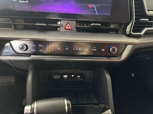 Used 2023 Kia Sportage SX image 24