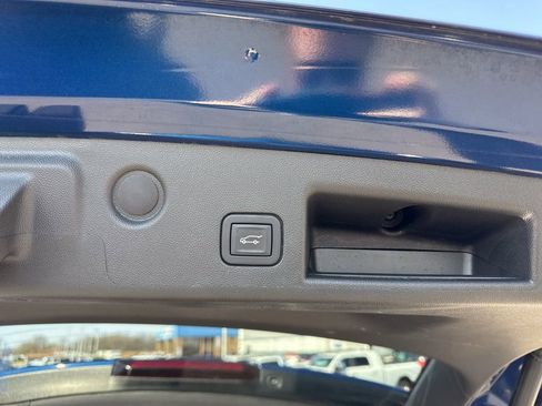 Used 2023 Chevrolet Equinox RS image 30