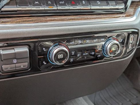 Used 2023 GMC Sierra 1500 SLE image 24