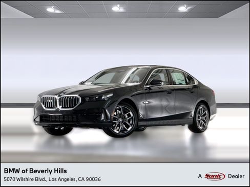 Used 2026 BMW 530i w/ Premium Package image 1