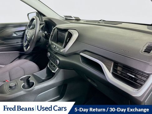 Used 2022 GMC Terrain SLE image 29