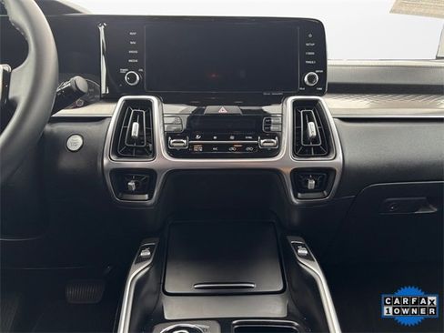 Used 2023 Kia Sorento EX image 11