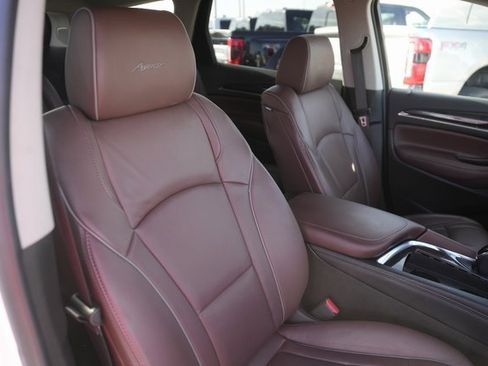 Used 2018 Buick Enclave Avenir w/ Avenir Technology Package image 20