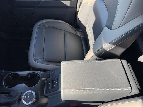 New 2025 Ford Bronco Outer Banks image 14