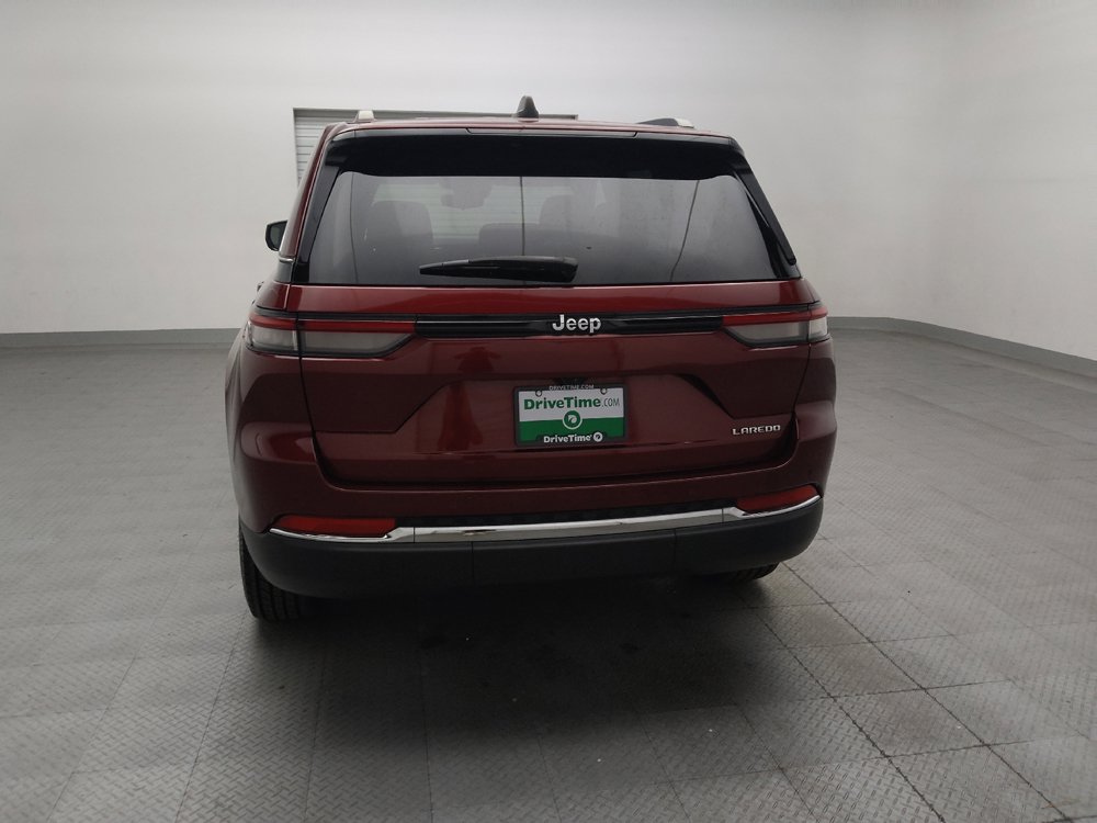 Used 2024 Jeep Grand Cherokee Laredo RWD image 6