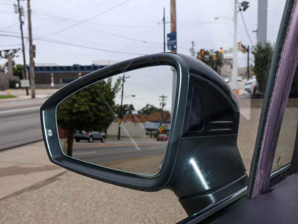 Used 2024 Volkswagen Tiguan SE w/ Panoramic Sunroof Package AWD/4WD image 27