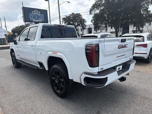 Used 2025 GMC Sierra 2500 AT4 w/ AT4 Premium Plus Package AWD/4WD image 6