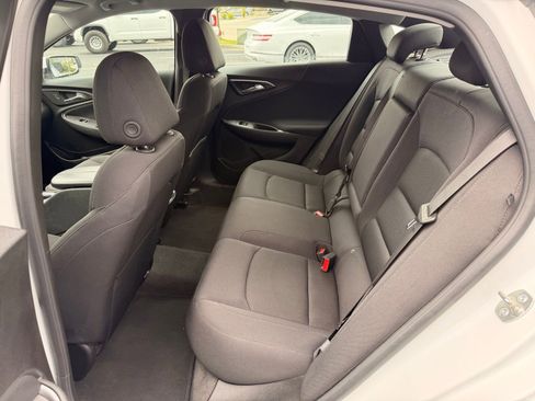 Used 2024 Chevrolet Malibu LT w/ Sport Edition image 9