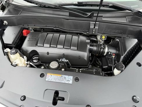 Used 2017 Chevrolet Traverse LS FWD image 16