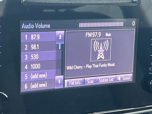 Certified 2018 Toyota Corolla LE image 19