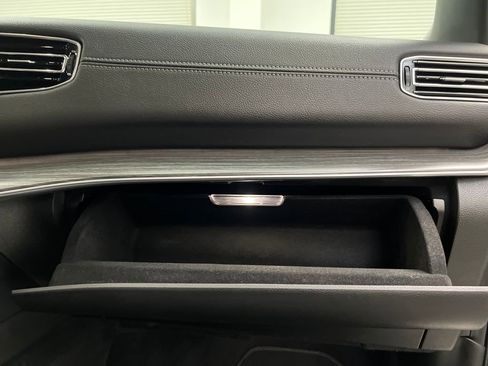 Used 2024 Jeep Wagoneer L Series II RWD image 28