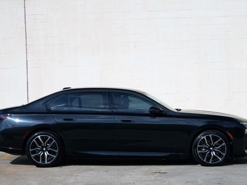 Used 2024 BMW i7 eDrive50 w/ M Sport Package RWD image 54