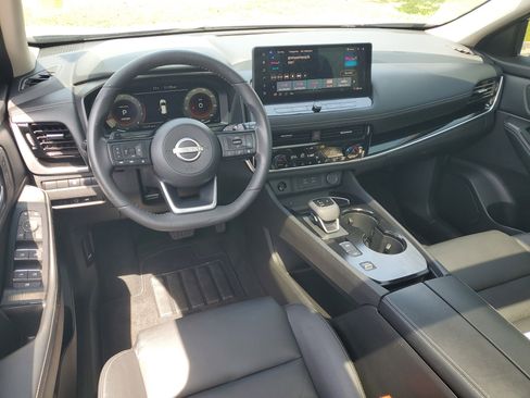 Certified 2024 Nissan Rogue SL w/ SL Premium Package FWD image 16