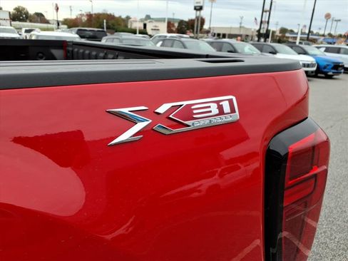 New 2026 GMC Sierra 2500 SLE w/ SLE Value Package; image 8