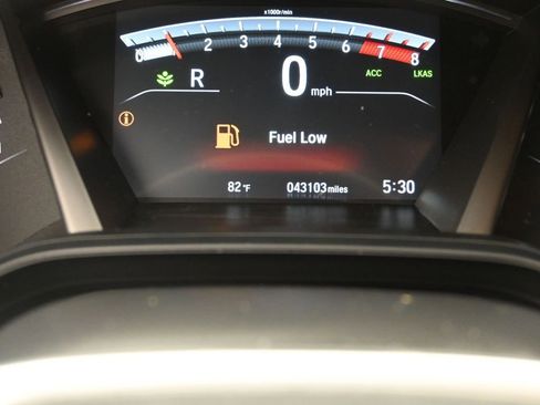 Used 2023 Chevrolet Traverse LS FWD image 9