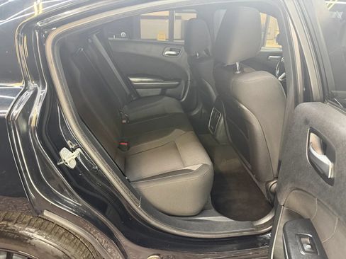 Used 2015 Dodge Charger SXT RWD image 22