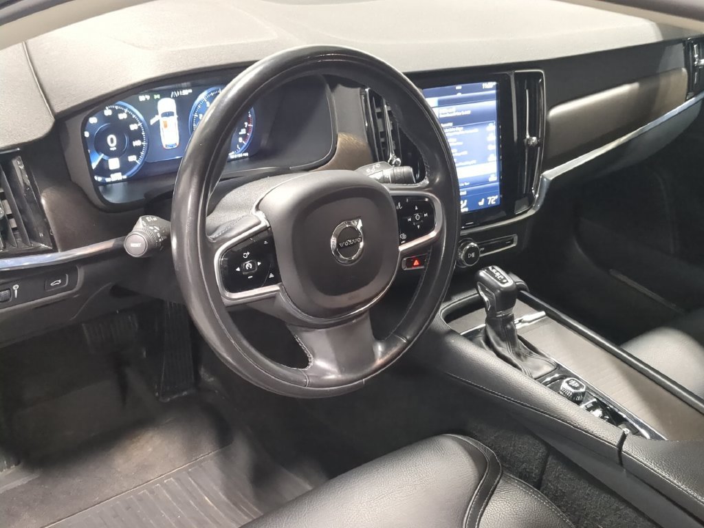 Used 2018 Volvo V90 T6 Cross Country w/ Convenience Package AWD/4WD image 11