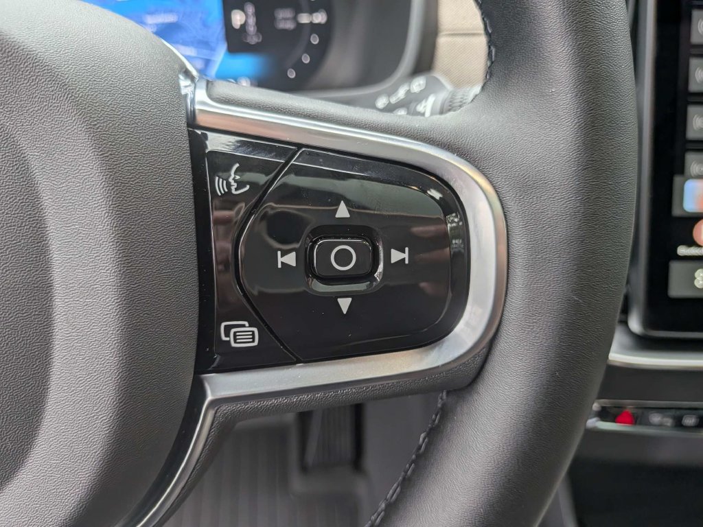 New 2027 Volvo XC90 T8 Plus AWD/4WD image 23