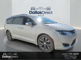 Used 2017 Chrysler Pacifica Limited w/ UConnect Theater Package video 1