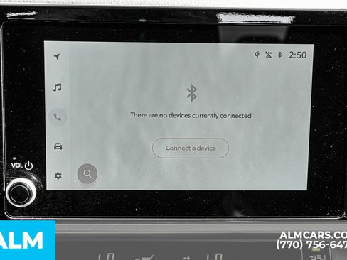 Used 2025 Toyota Camry SE image 39