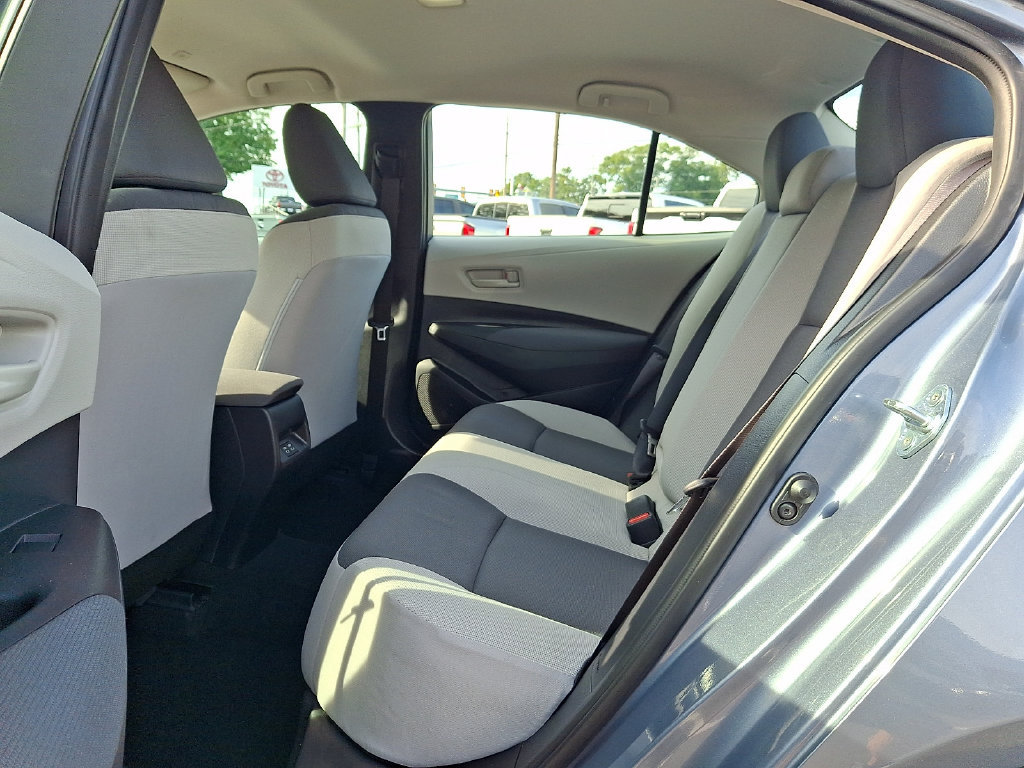 Certified 2025 Toyota Corolla LE FWD image 10