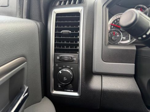 Used 2018 RAM 1500 Big Horn AWD/4WD image 34