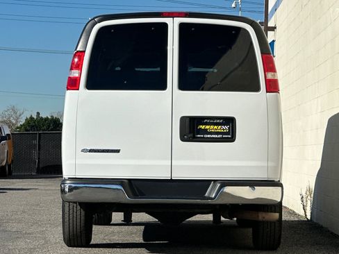 Used 2019 Chevrolet Express 3500 LT w/ LT Preferred Equipment Group image 5