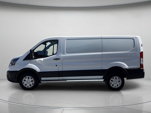 Used 2024 Ford Transit 250 Low Roof w/ Exterior Upgrade Package image 5