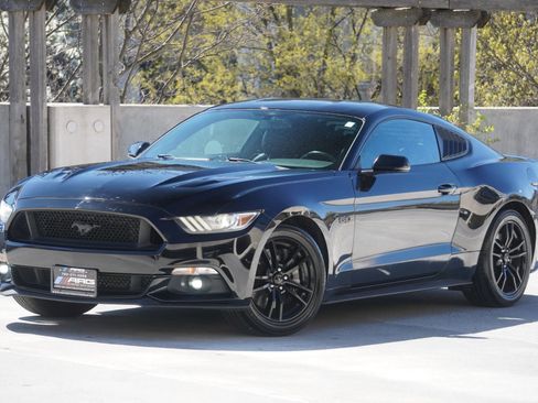 Used 2015 Ford Mustang GT Premium image 3